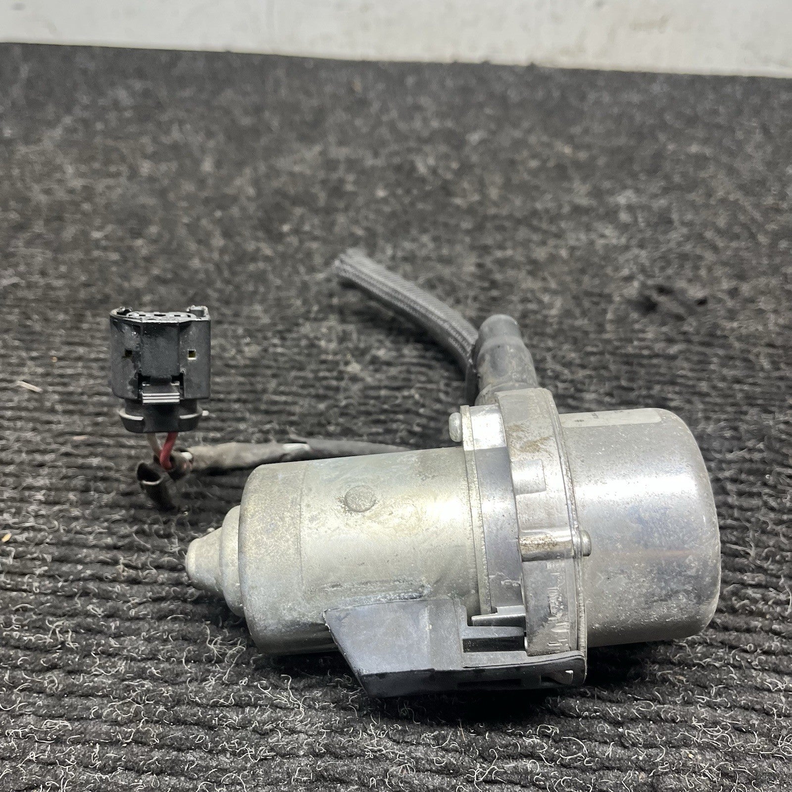 ☑️ 08-13 OEM BMW E90 E92 E93 M3 Engine S65 Brake Booster Vacuum Pump