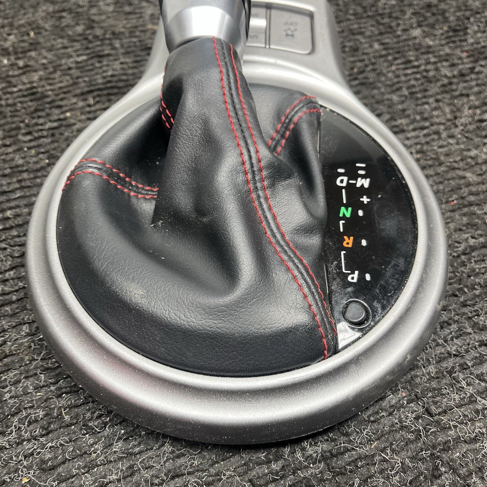 ☑️ 13-20 TOYOTA 86 BRZ FRS AUTOMATIC SHIFTER TRIM LEATHER BOOT RED STITCHING OEM