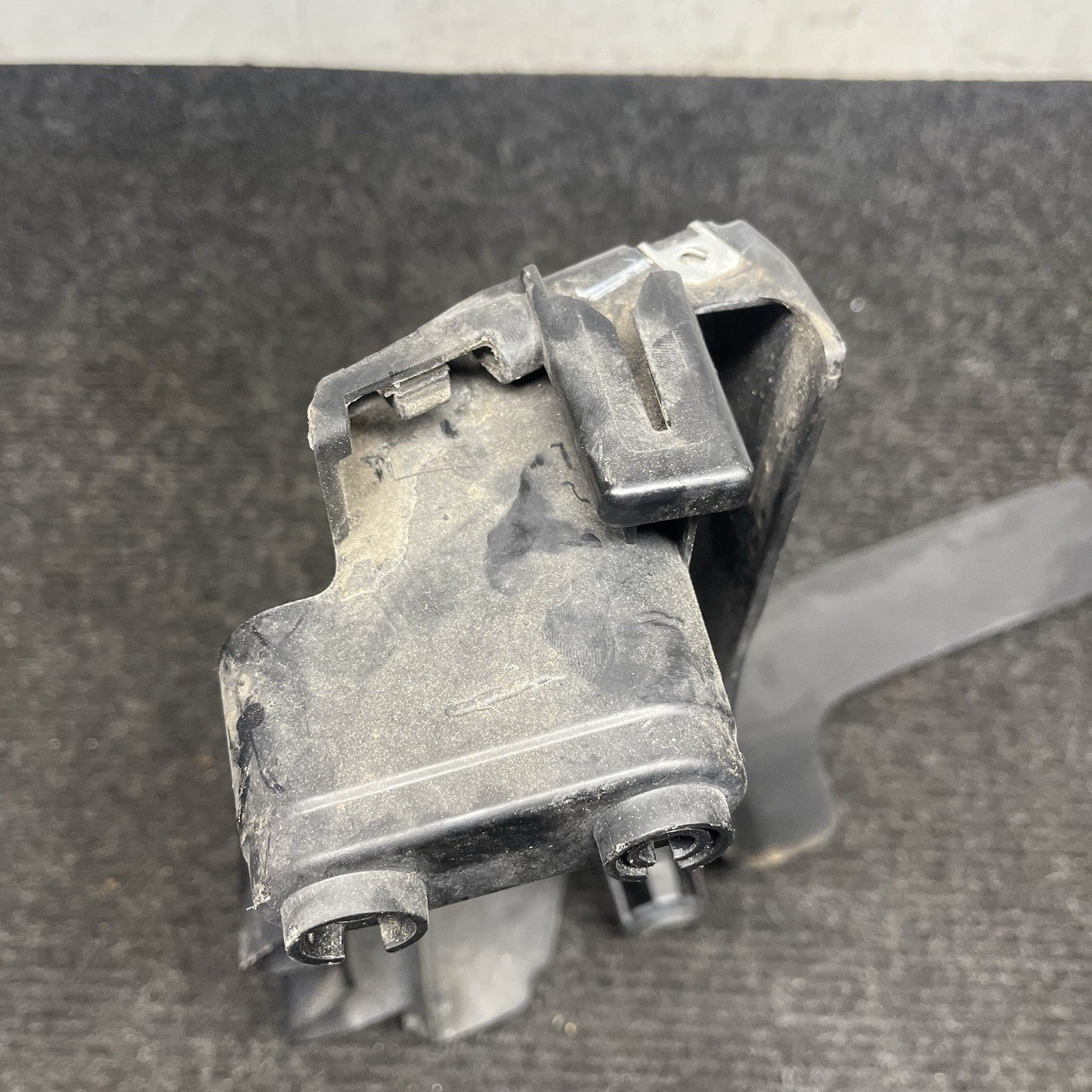 ☑️ REAR RIGHT INNER BUMPER MOUNT SUPPORT BRACKET OEM 2014-2018 BMW X5 F15