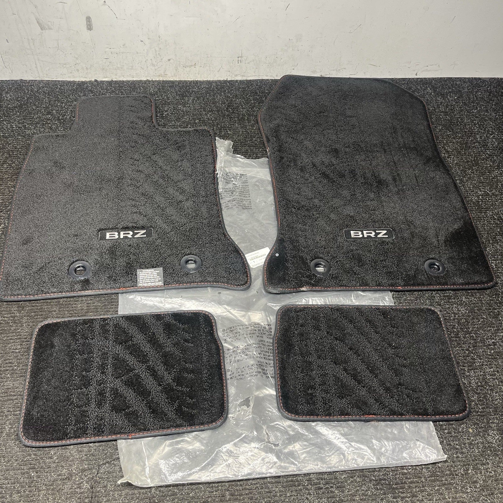 ☑️ 2022-2025 Subaru BRZ OEM Black Carpeted Floor Mats Red Stitching Brand New