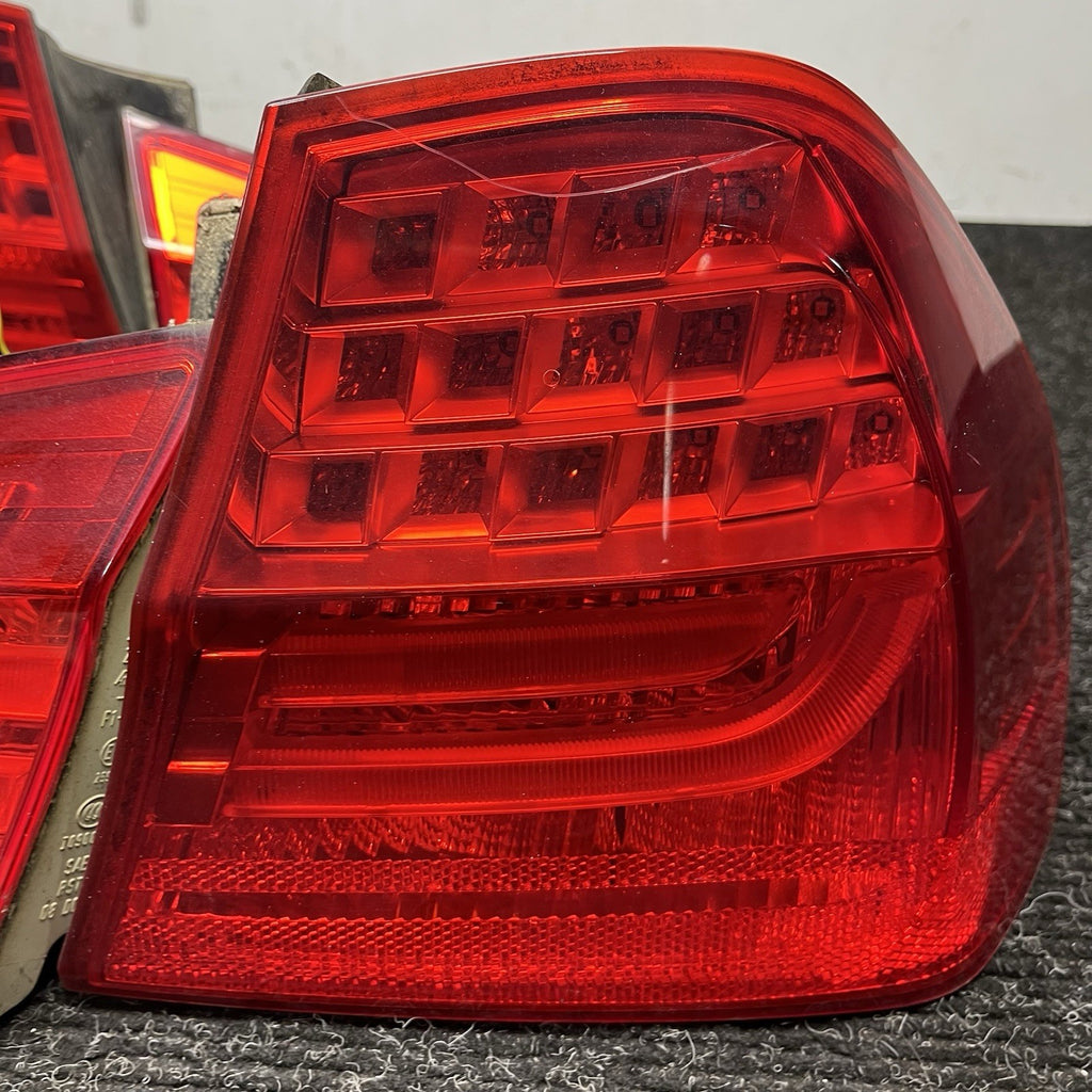 ☑️ BMW E90 335i 328i 2009-11 LCI Tail Light Set Inner & Outers USED OEM