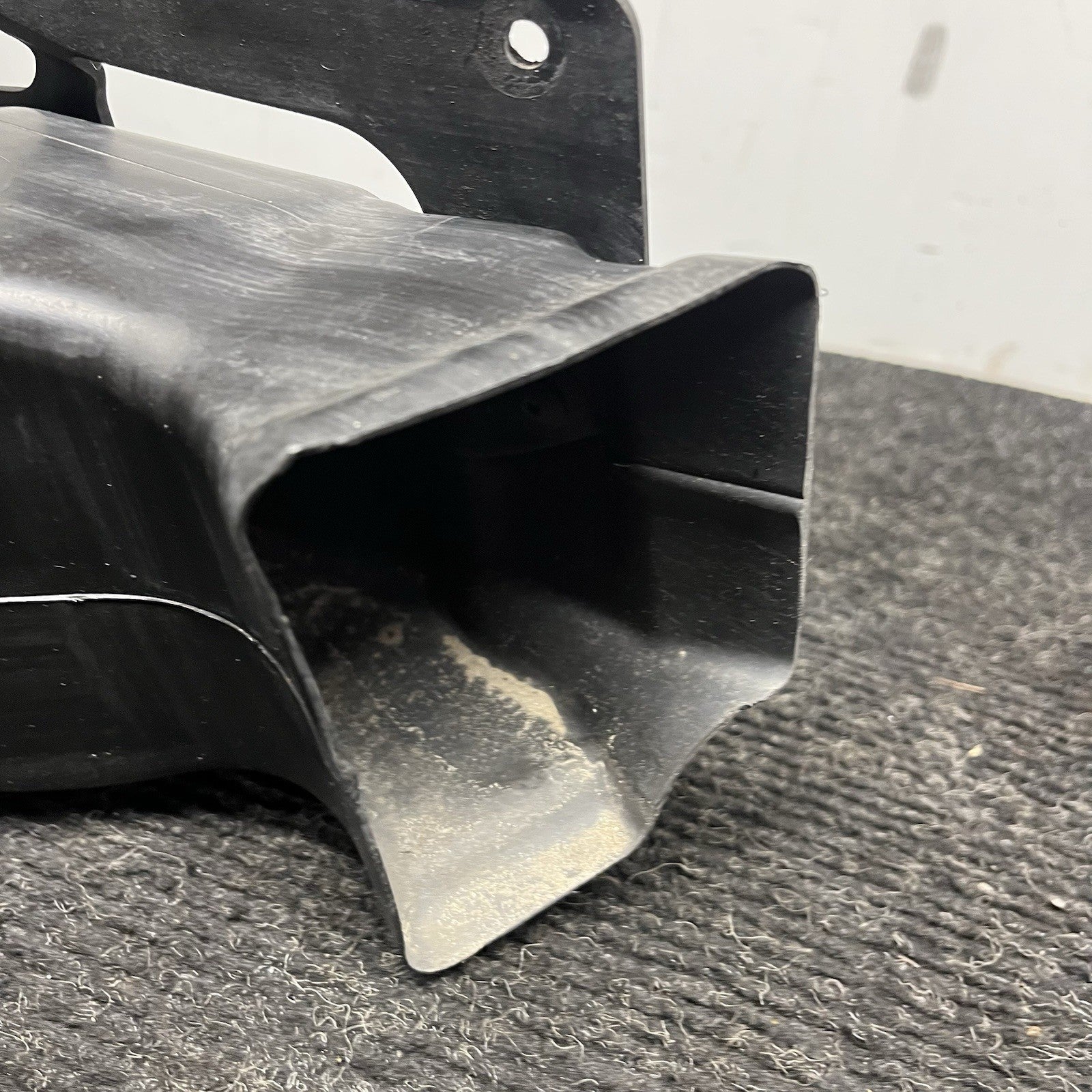 ☑️ 01-06 OEM BMW E46 325Ci 330Ci Coupe Convertible Left Driver Air Brake Duct