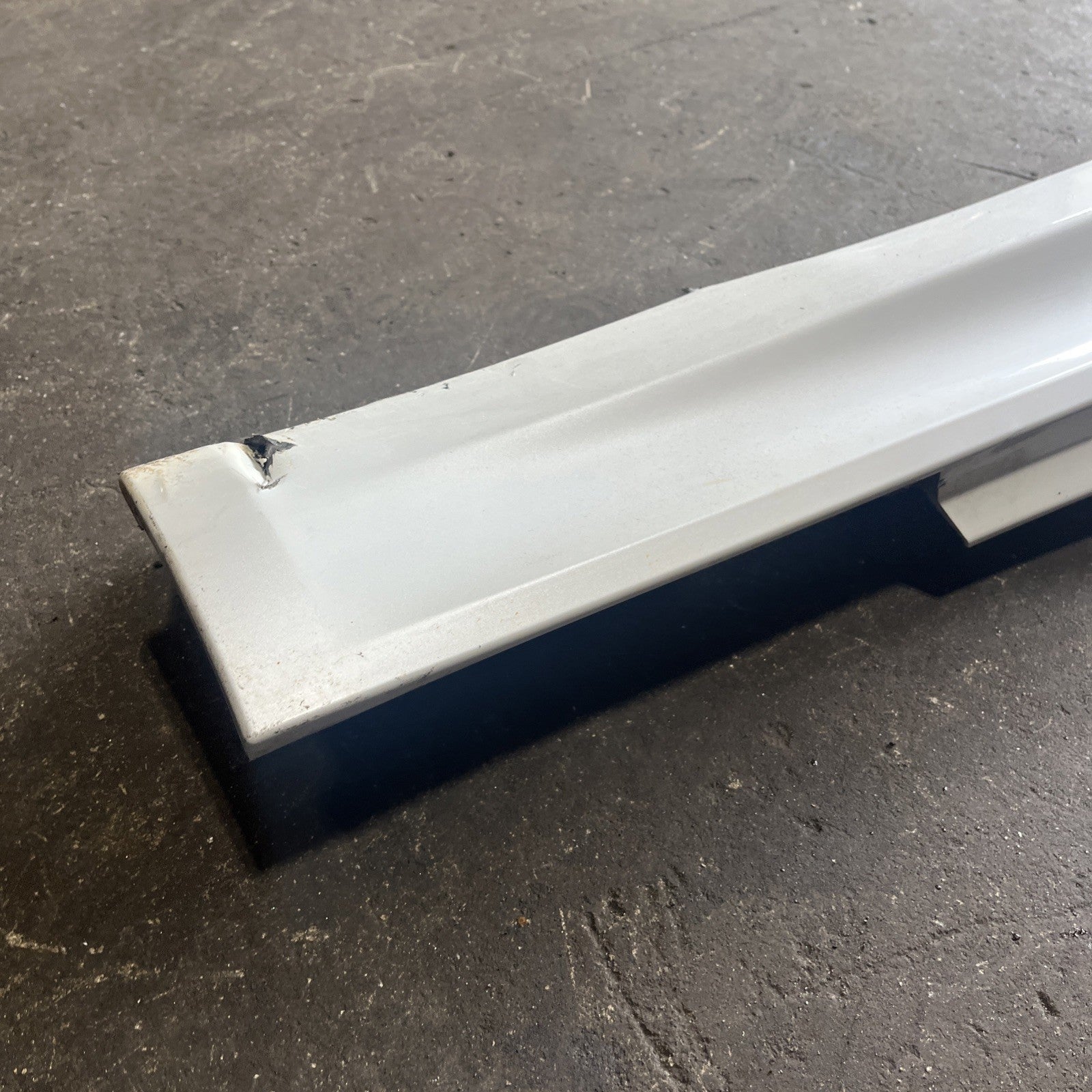 ☑️ 07-13 OEM BMW E92 E93 M3 Right Passenger Side Skirt Rocker Panel MineralWhite