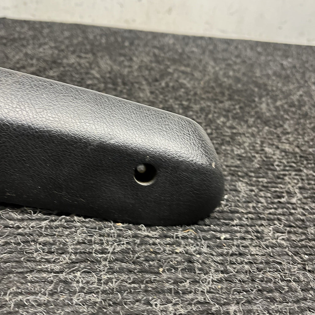 ☑️ BMW E30 3-Series M3 Front Door Armrest Right Passenger Schwarz 1884364