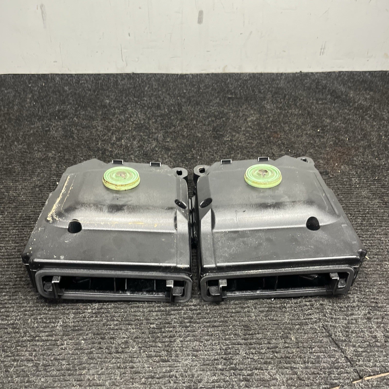 ☑️ OEM BMW E88 E92 E93 Bass Speakers Sub Subwoofer Logic 7 Harman Kardon DSP L7