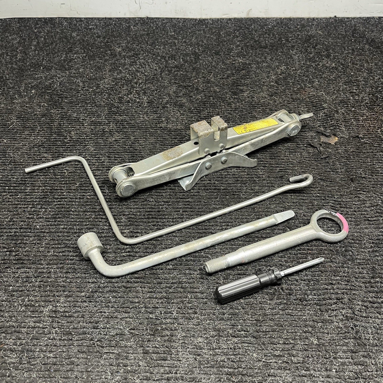 ☑️ 2013-2019 SUBARU BRZ SCION FRS EMERGENCY SPARE TIRE JACK TOOL KIT OEM