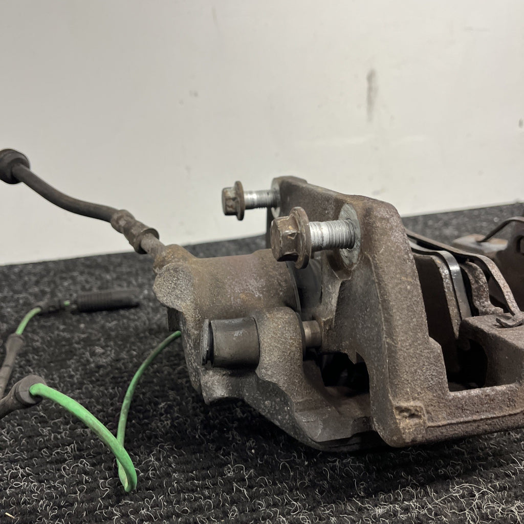 ☑️ 01-06 BMW E46 330i 330Ci RWD FRONT LEFT & RIGHT BRAKE CALIPER SET OEM
