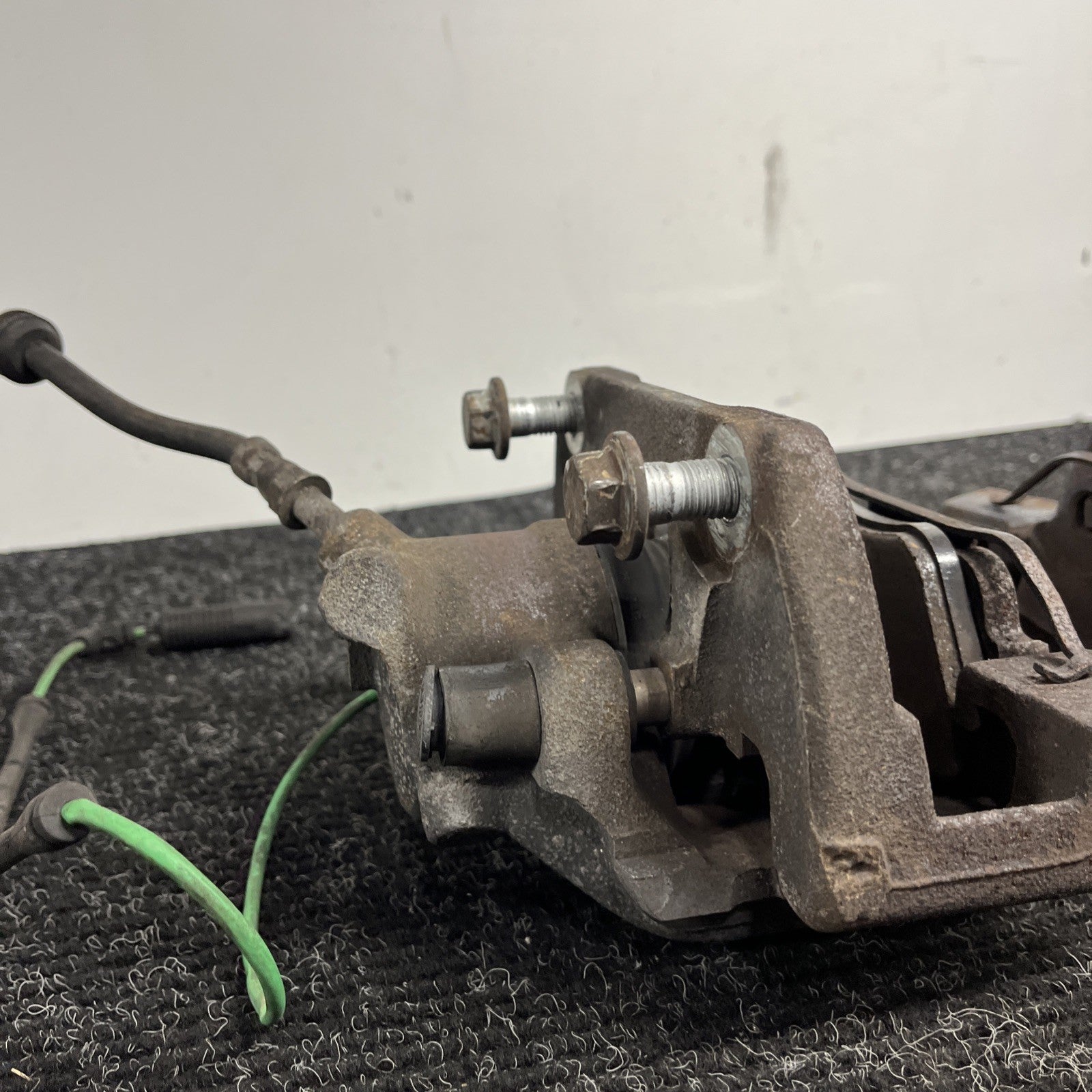 ☑️ 01-06 BMW E46 330i 330Ci RWD FRONT LEFT & RIGHT BRAKE CALIPER SET OEM
