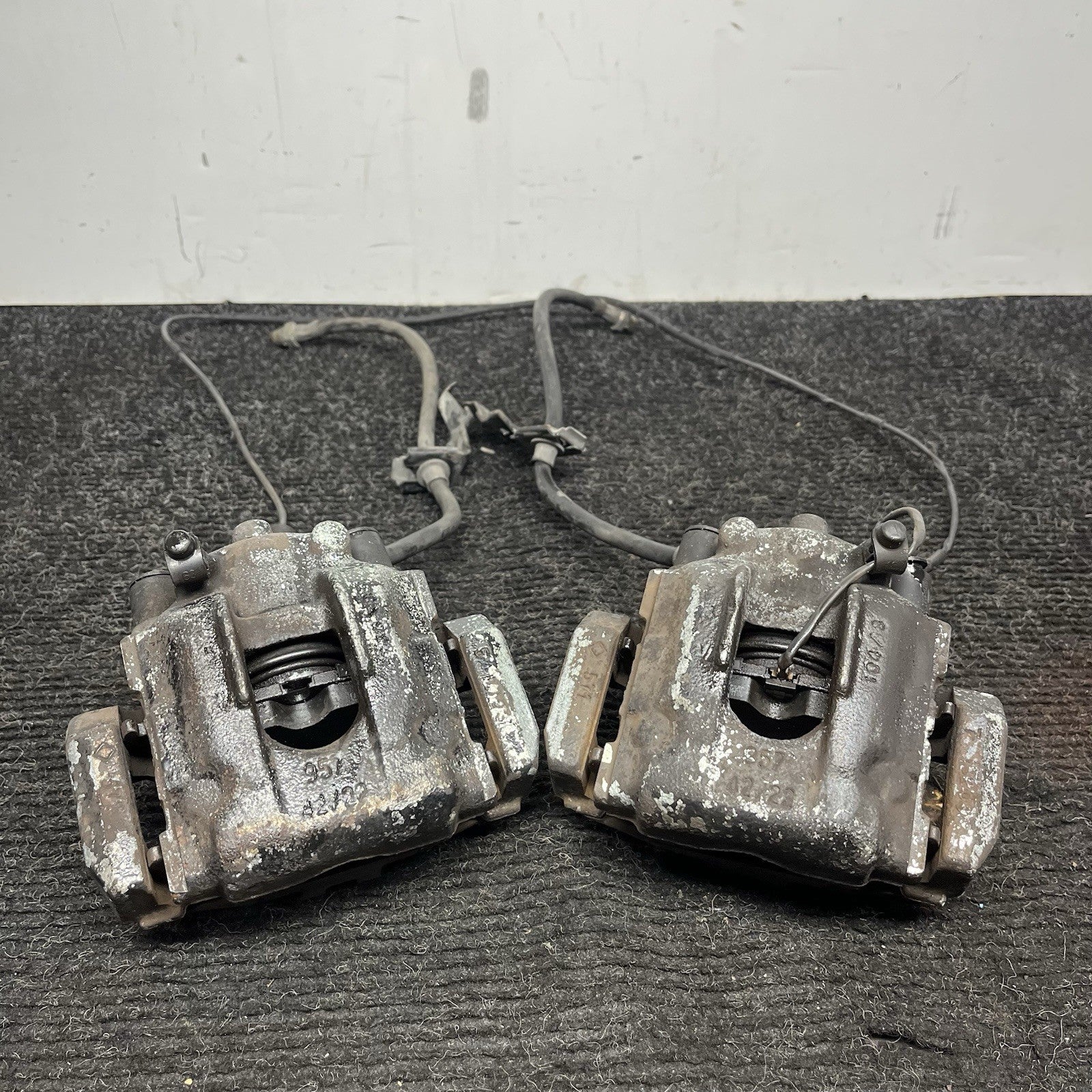 ☑️ 01-06 BMW E46 330i 330ci RWD SET OF 2 REAR LEFT & RIGHT BRAKE CALIPER OEM