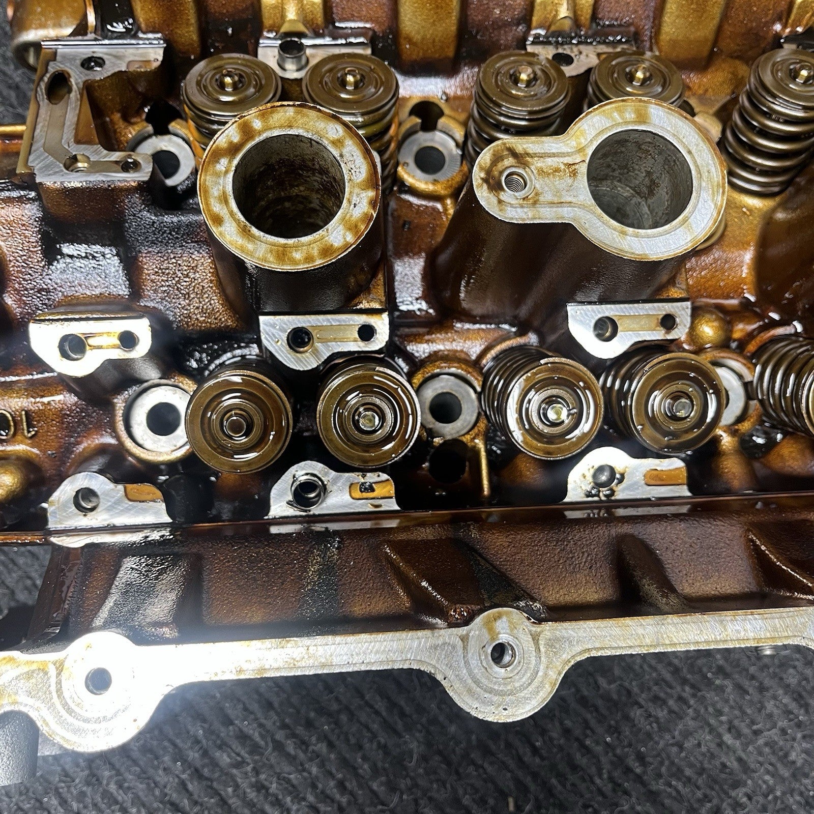 ☑️ BMW M42 Engine Cylinder Head 1721464