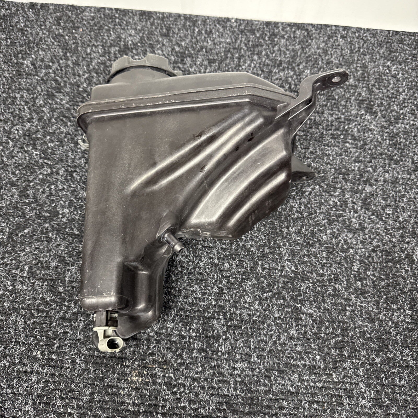 ☑️ 06-13 BMW E82 E88 E90 E92 E93 Radiator Expansion Tank Coolant Reservoir OEM