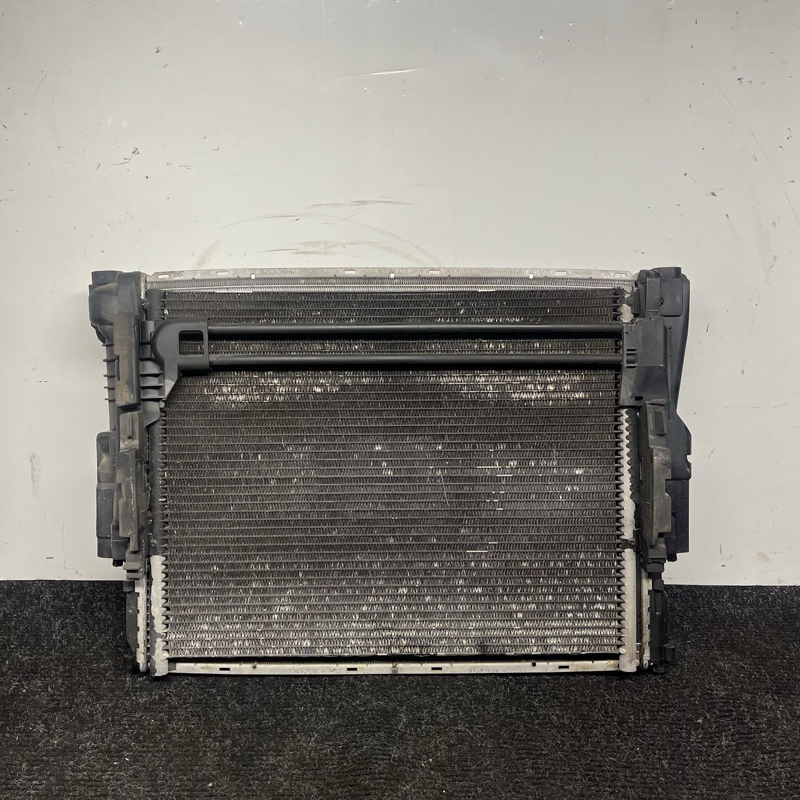 ☑️ 2001-06 BMW E46 330i M54 ENGINE RADIATOR A/C CONDENSER OIL COOLER SHROUD SET