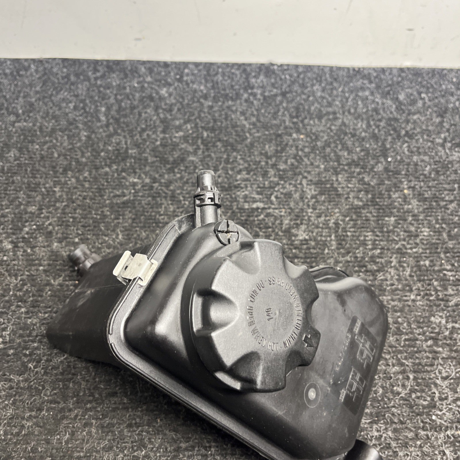 ☑️ 06-13 BMW E82 E88 E90 E92 E93 Radiator Expansion Tank Coolant Reservoir OEM