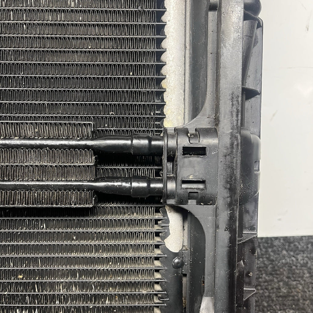 ☑️BMW E93 E92 E90 E82 328I N52 Engine Radiator Ac Condenser Assembly OEM