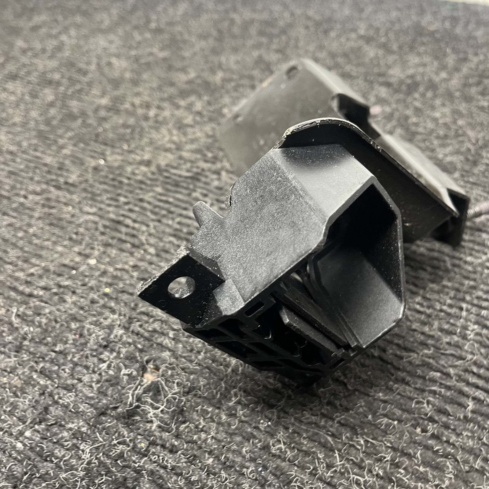 ☑️ 11-13 OEM BMW E92 E93 335is Radiator Support Left Driver Plate Bracket Mount
