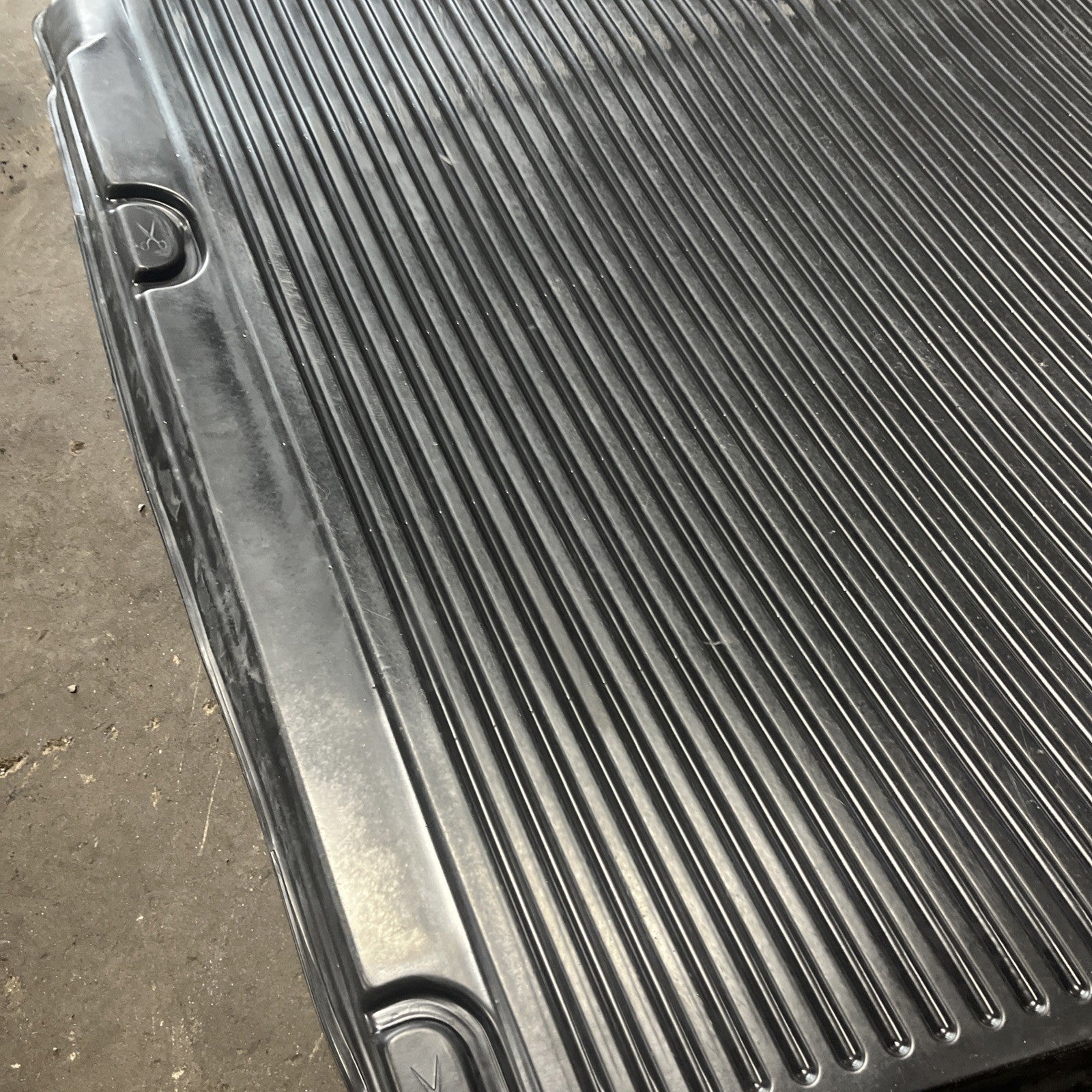 ☑️ OEM 2009-2017 Audi A8 All Weather Cargo Mat Trunk Liner Tray 4H0061180