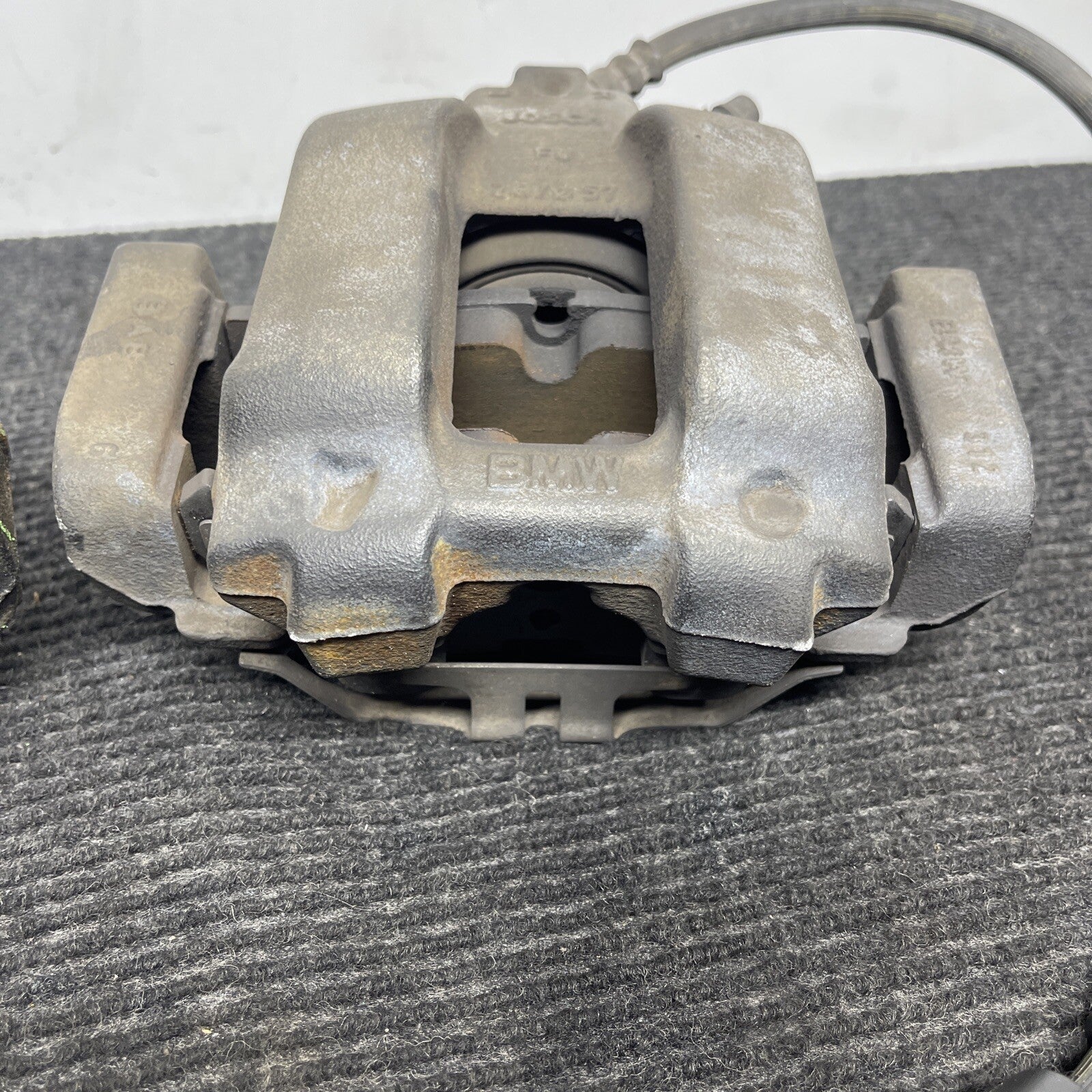 BMW F22 F30 F32 F36 FRONT RIGHT & LEFT SIDE BRAKE CALIPER SHOE CALIPERS OEM