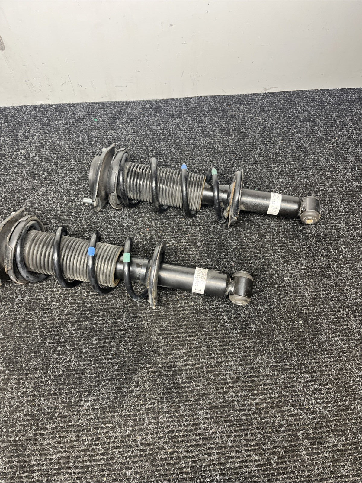 ☑️ OEM Rear Springs/Struts Suspension Subaru BRZ Toyota 86 Scion FRS