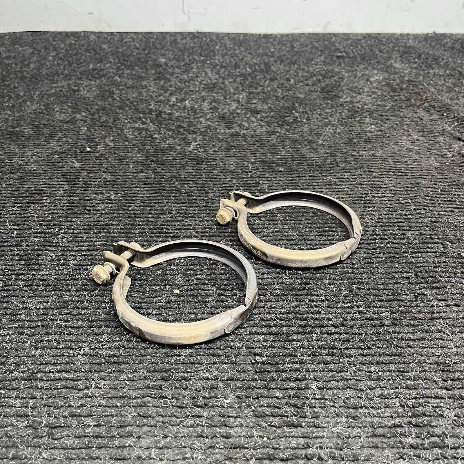 ☑️ 07-13 BMW 335xi 335i Turbo N54 N55 E90 E92 Turbo Exhaust Screw Clamp Pair OEM