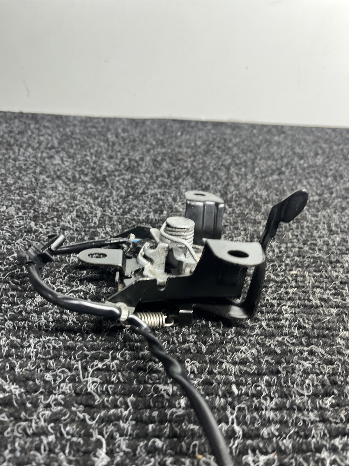 ☑️ 2022 - 2024 TOYOTA GR86 FRONT HOOD RELEASE OPEN LOCK LATCH ACTUATOR OEM