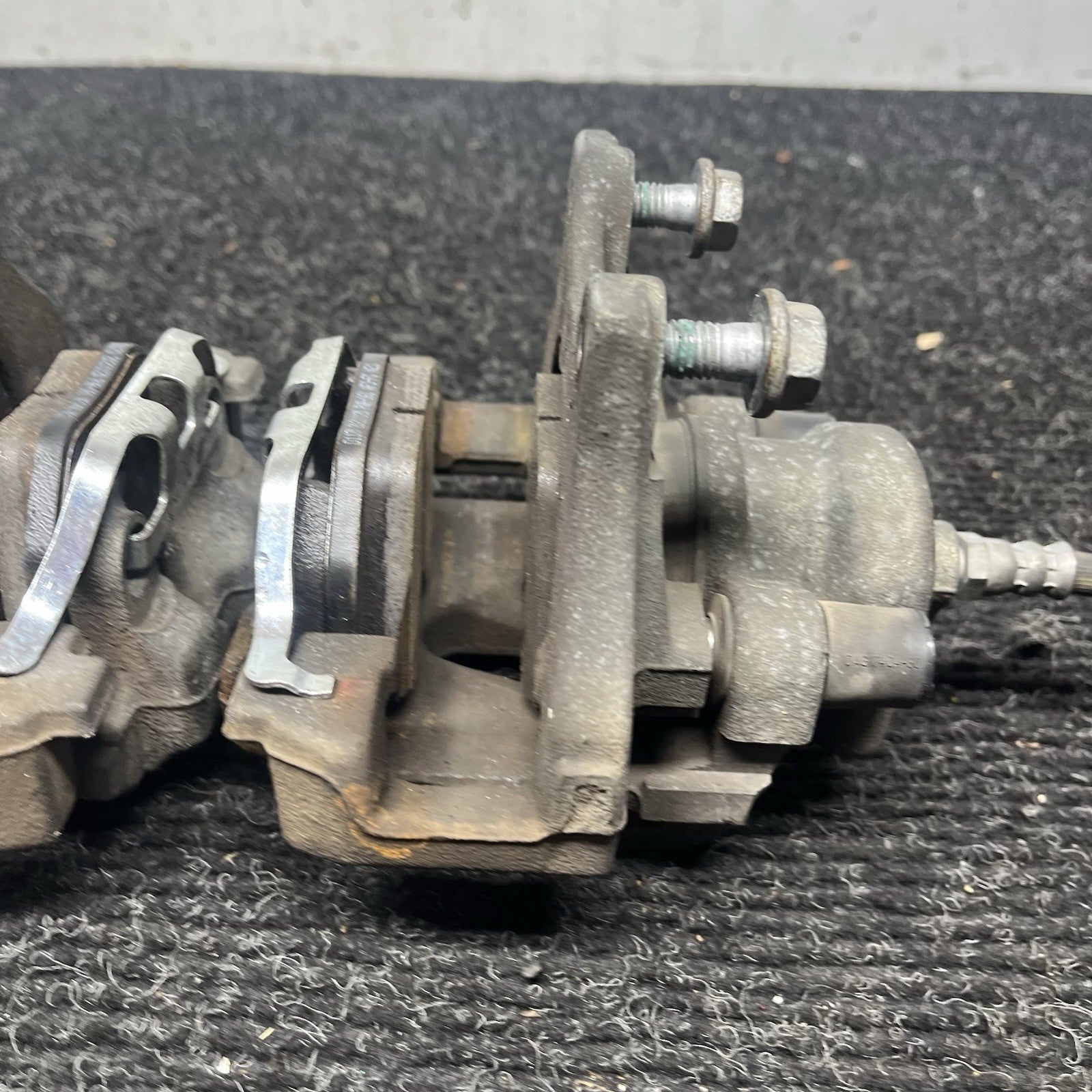 ☑️ 07-13 OEM BMW E90 E92 E93 335I Rear Left & Right Brake Calipers Pair Set