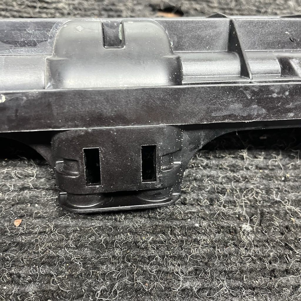 ☑️ BMW E90 Radiator Mount Carrier Left 7524912 OEM 06-11 325 328 330 335 M3
