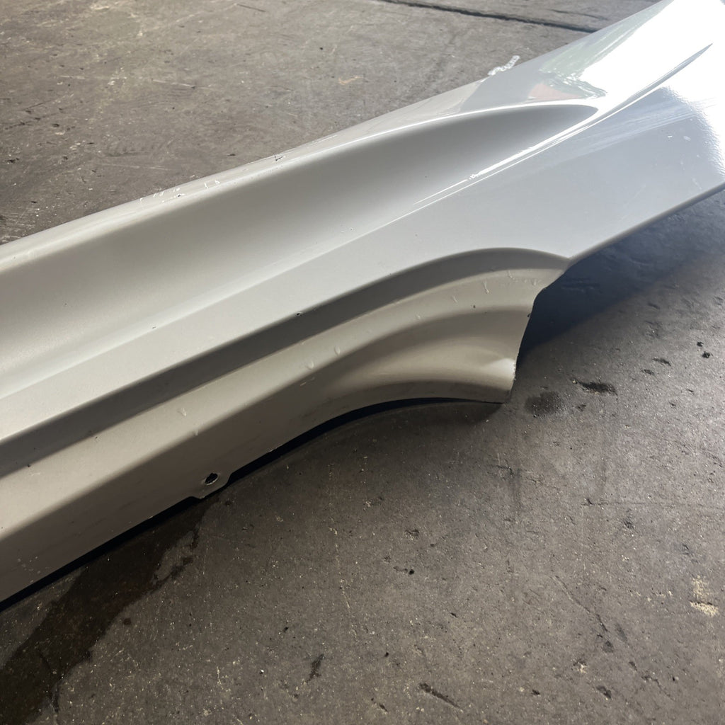 ☑️ 07-13 OEM BMW E92 E93 M3 Right Passenger Side Skirt Rocker Panel MineralWhite