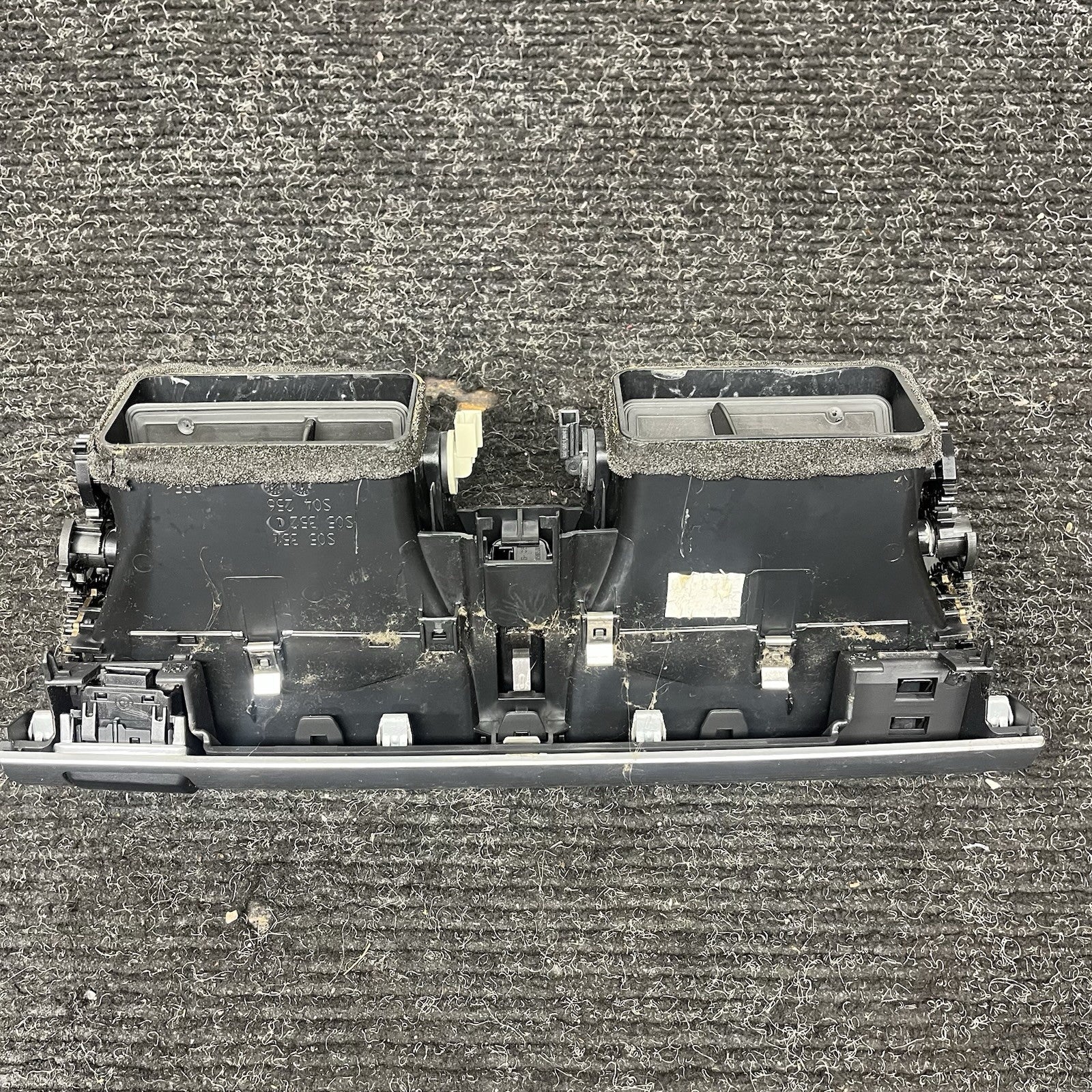 ☑️ 2007-2013 BMW X5 X6 E70 E71 Center Dash Air Vent 64229210705 OEM