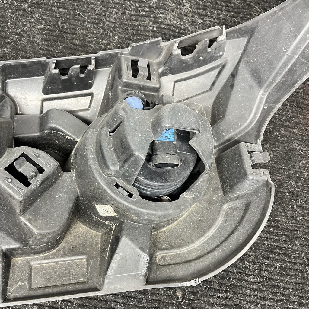 ☑️ 2011-2014 BMW X3 Front Passenger Bumper Headlight Holder Mount Bracket OEM