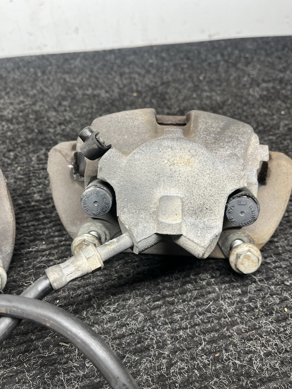 ☑️ 01-06 BMW E46 330i 330Ci RWD FRONT LEFT & RIGHT BRAKE CALIPER SET OEM