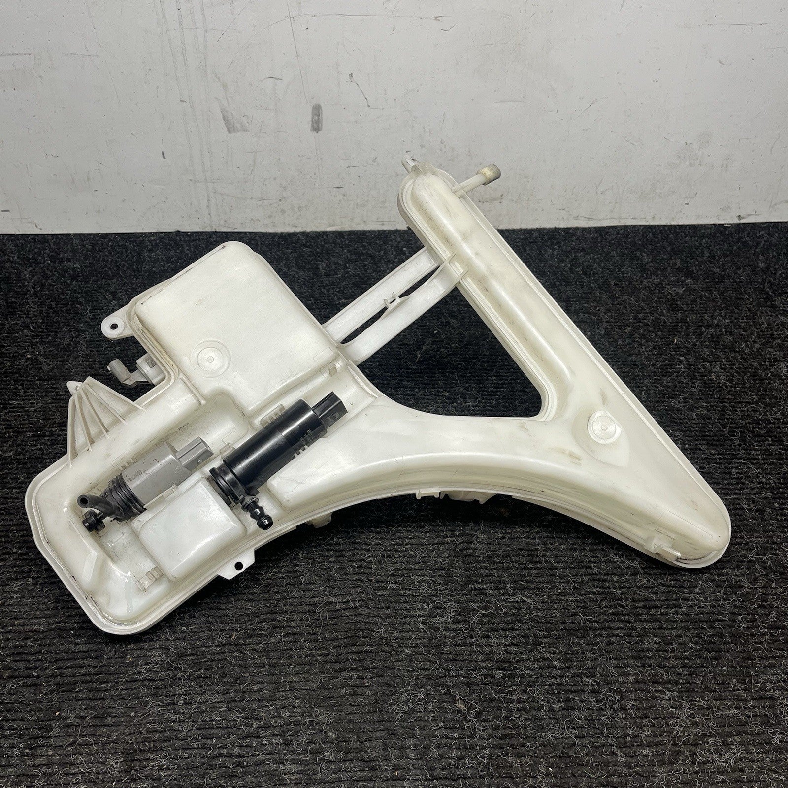 ☑️ 08-13 OEM BMW E90 E92 E93 M3 Windshield Washer Fluid Tank Reservoir