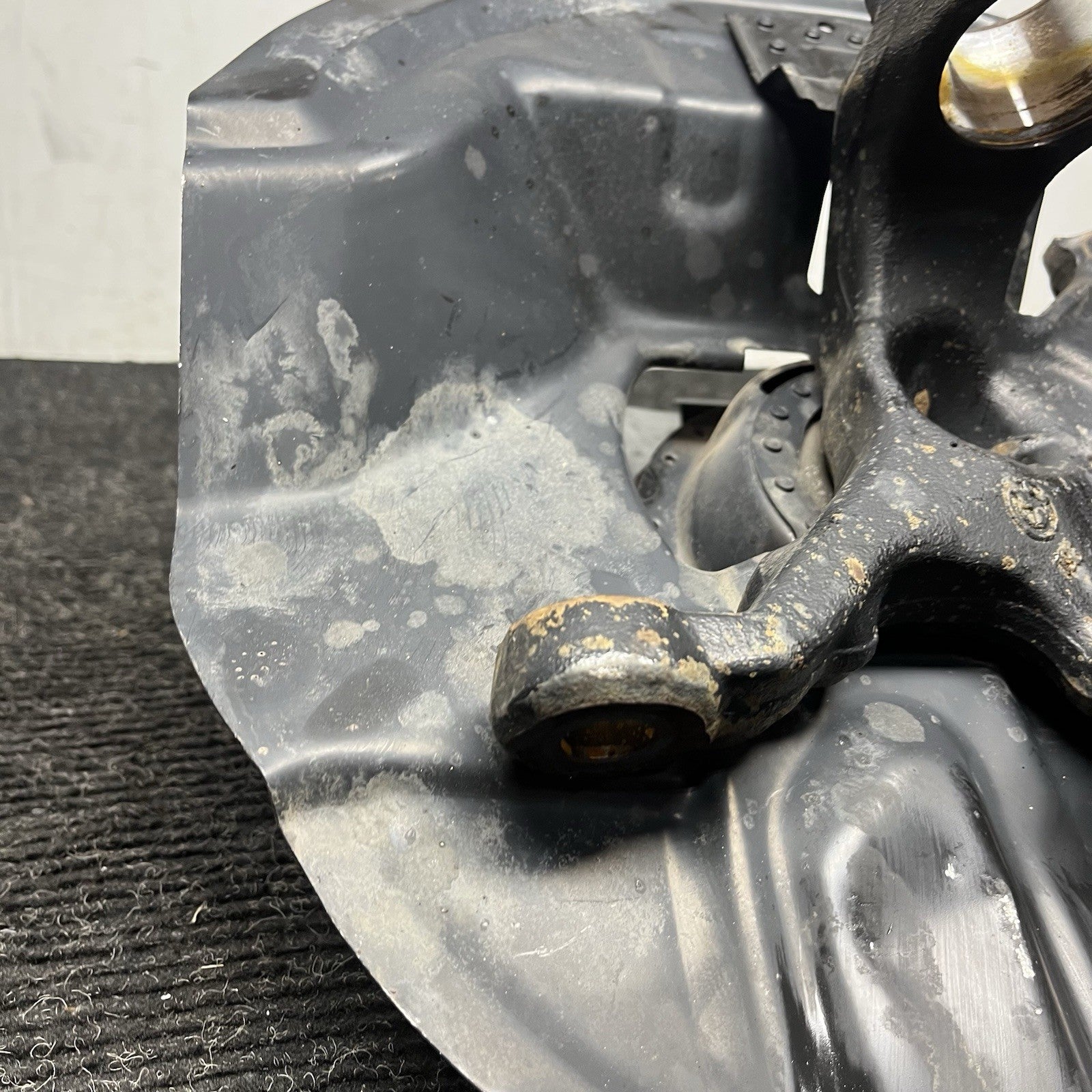 ☑️03-06 OEM BMW E46 330i 330Ci RWD Front Right Spindle Hub Carrier Knuckle