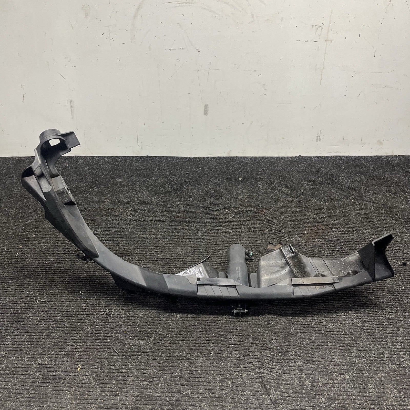 ☑️ 09-11 BMW E90 328i 335d Front Right Headlight Arm Bracket Mount 7138402 OEM