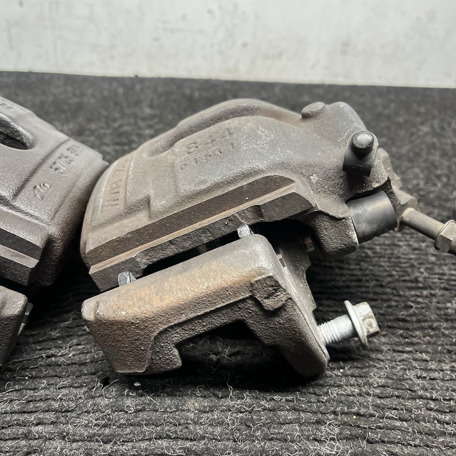 ☑️ 06-08 BMW E85 Z4 N52 3.0si RWD SET OF 2 FRONT LEFT & RIGHT BRAKE CALIPER OEM