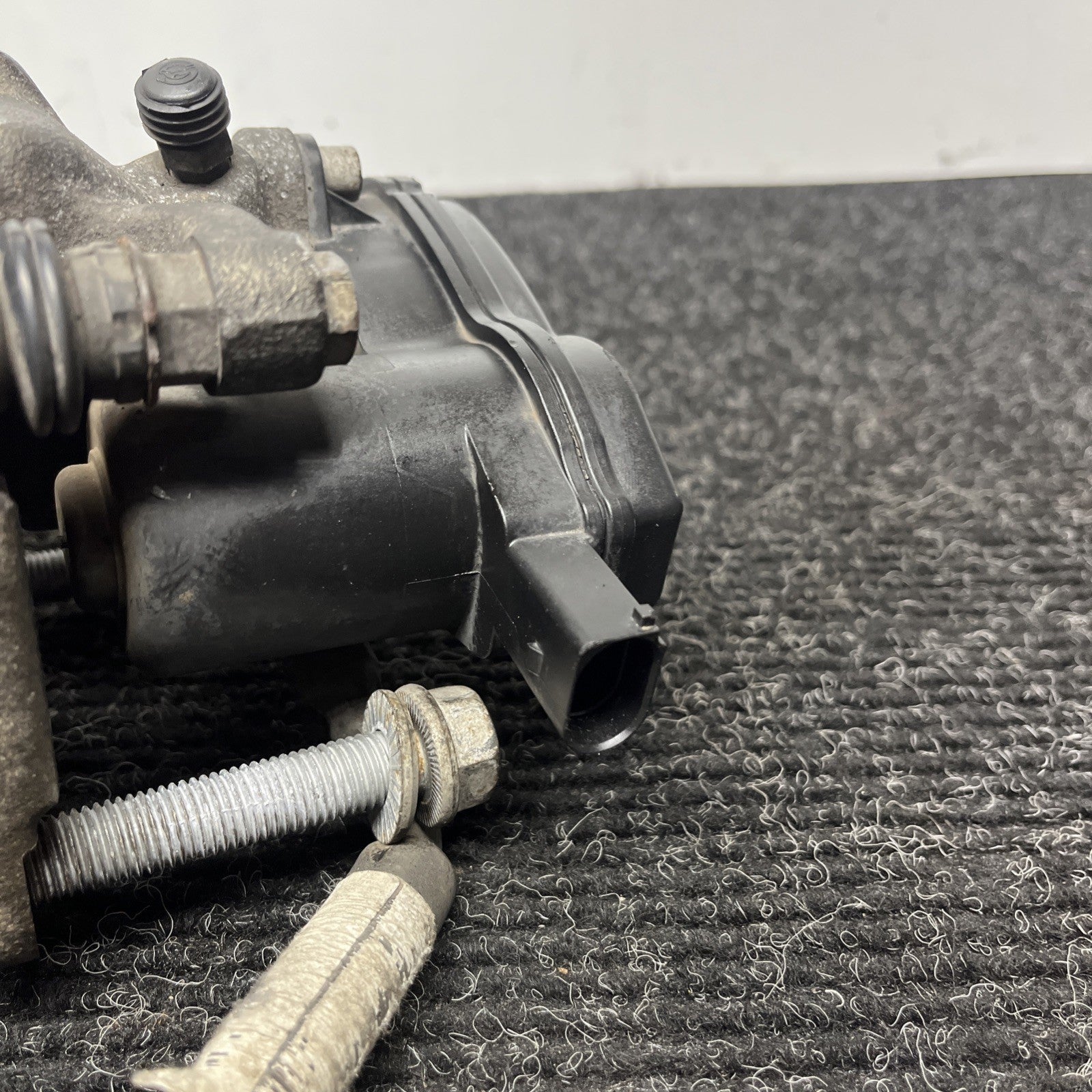 ☑️ 08-12 AUDI B8 A4 B8 A5 Q5 REAR BRAKE CALIPER MOTOR LEFT DRIVER OEM 062723