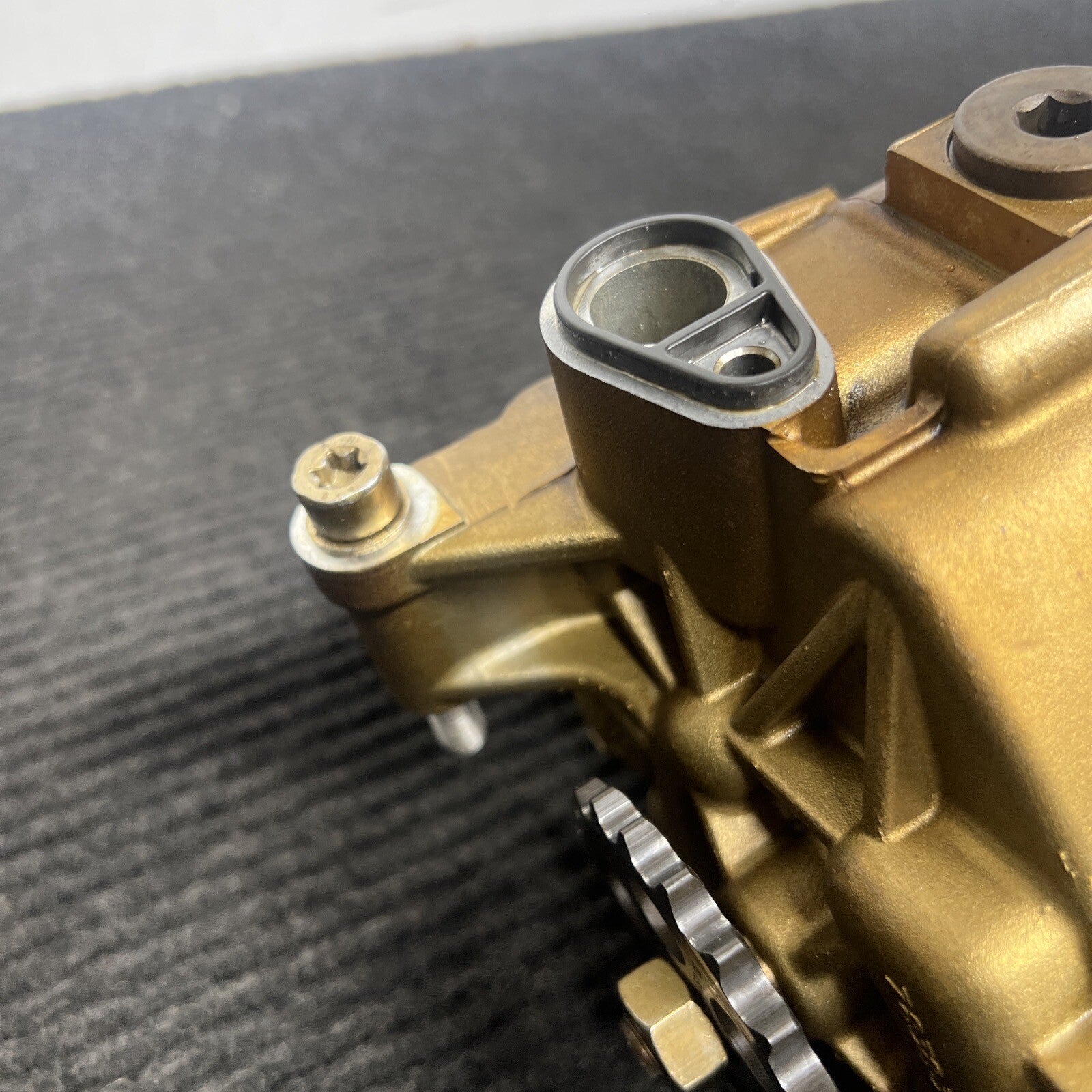 ☑️ 2008-2013 BMW E90 M3 S65 4.0L V8 Engine Main Oil Lubrication Pump OEM E92 E93