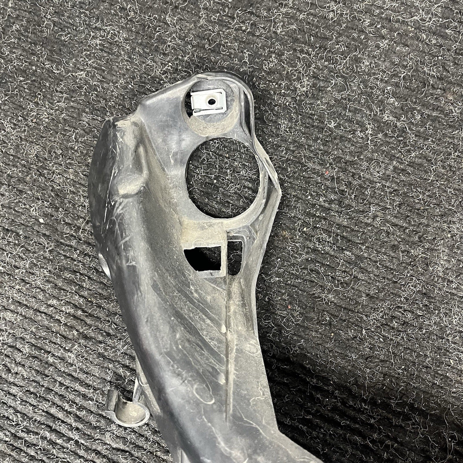 ☑️ 07-10 OEM BMW E92 E93 328 335 Right Passenger Headlight Bracket Carrier Mount