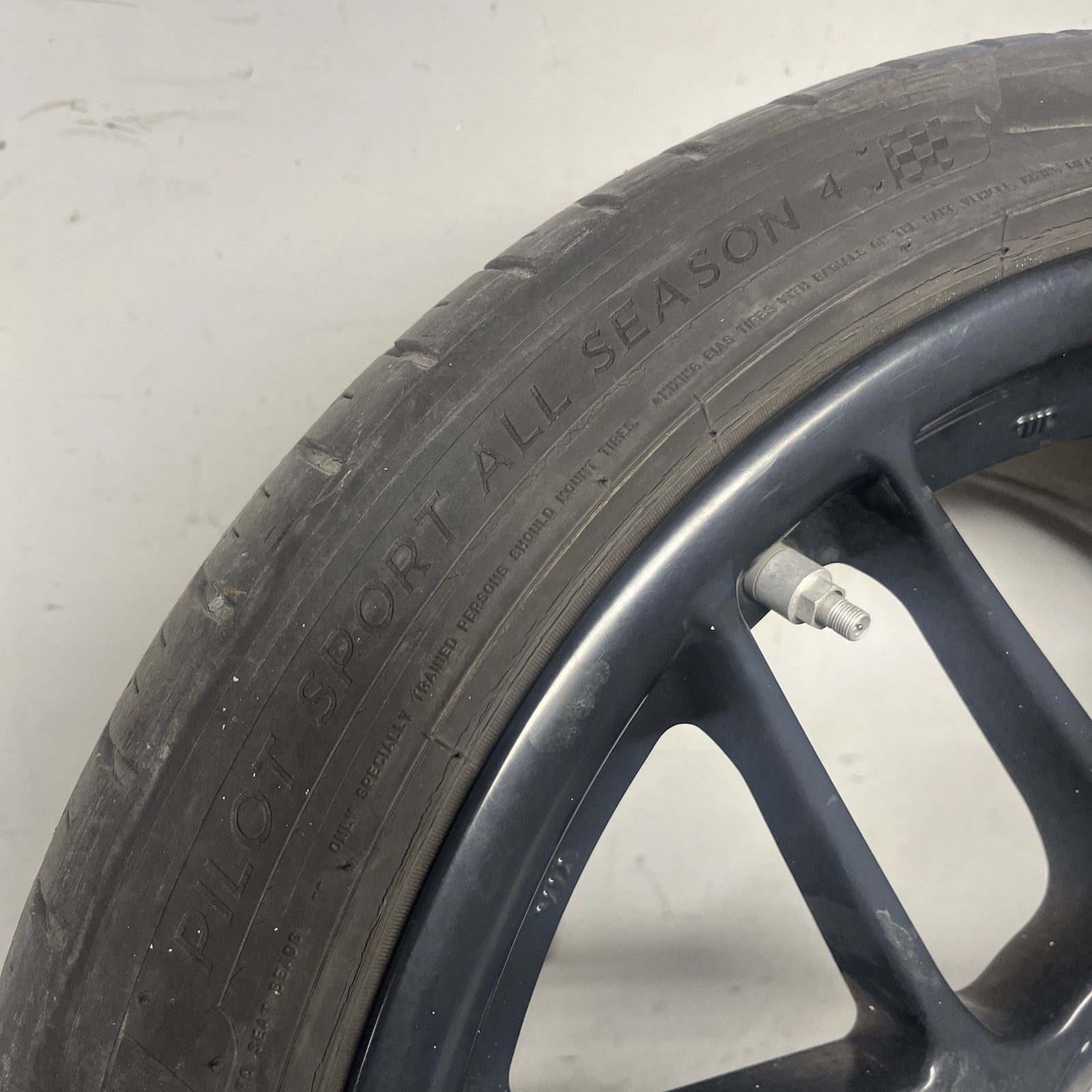 ☑️ APEX ARC-8 WHEEL RIM TIRE 19 X 9 ET 28 BLACK MICHELIN PS AS4 235/40/19