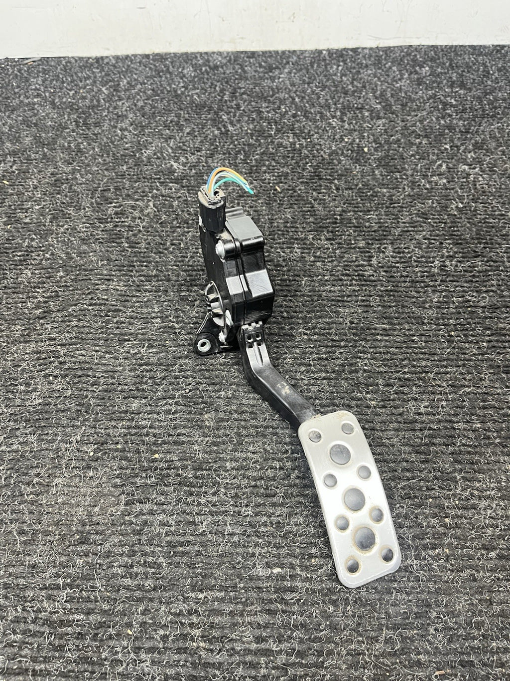 ☑️ 2015-2021 Subaru WRX STI Accelerator Pedal OEM LU93