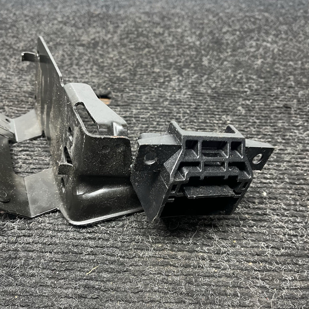 ☑️ 11-13 OEM BMW E92 E93 335is Radiator Support Left Driver Plate Bracket Mount
