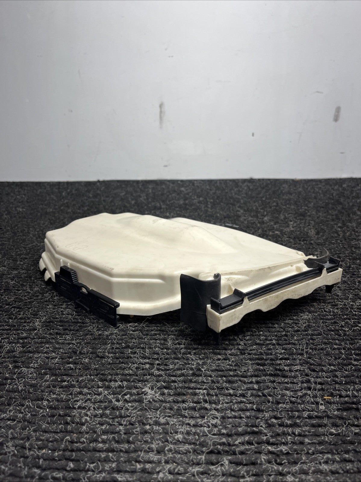 ☑️ BMW E88 E82 E90 E92 E84 DME ECU Electronic Computer Box Top Cover Housing OEM