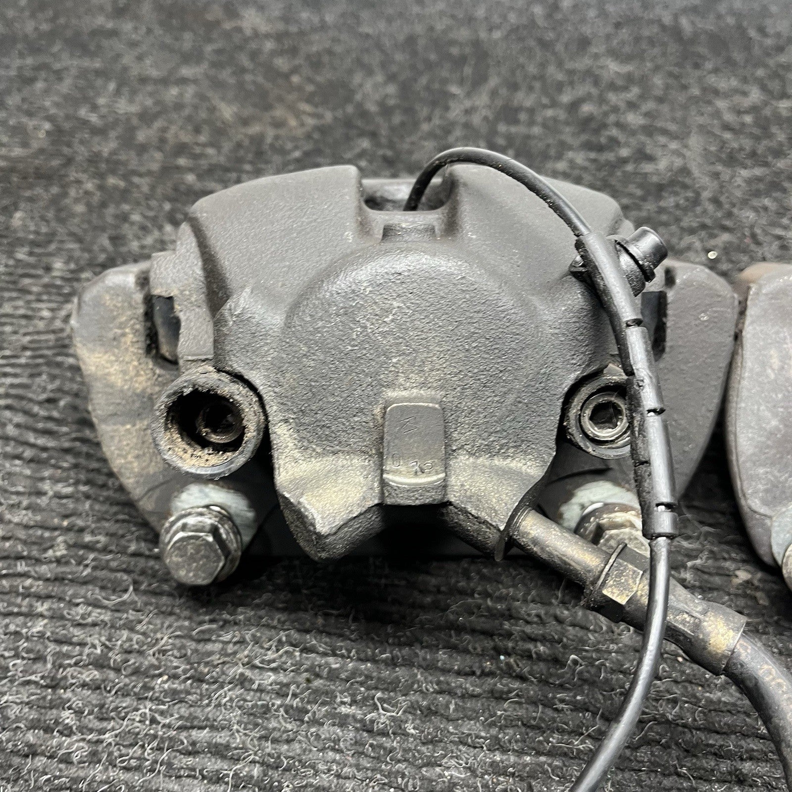 ☑️ 06-08 BMW E85 Z4 N52 3.0si RWD SET OF 2 FRONT LEFT & RIGHT BRAKE CALIPER OEM