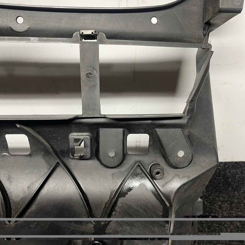 ☑️ Front Center Radiator Air Duct Guide Panel Shroud Grille Unit OEM BMW E70 X5