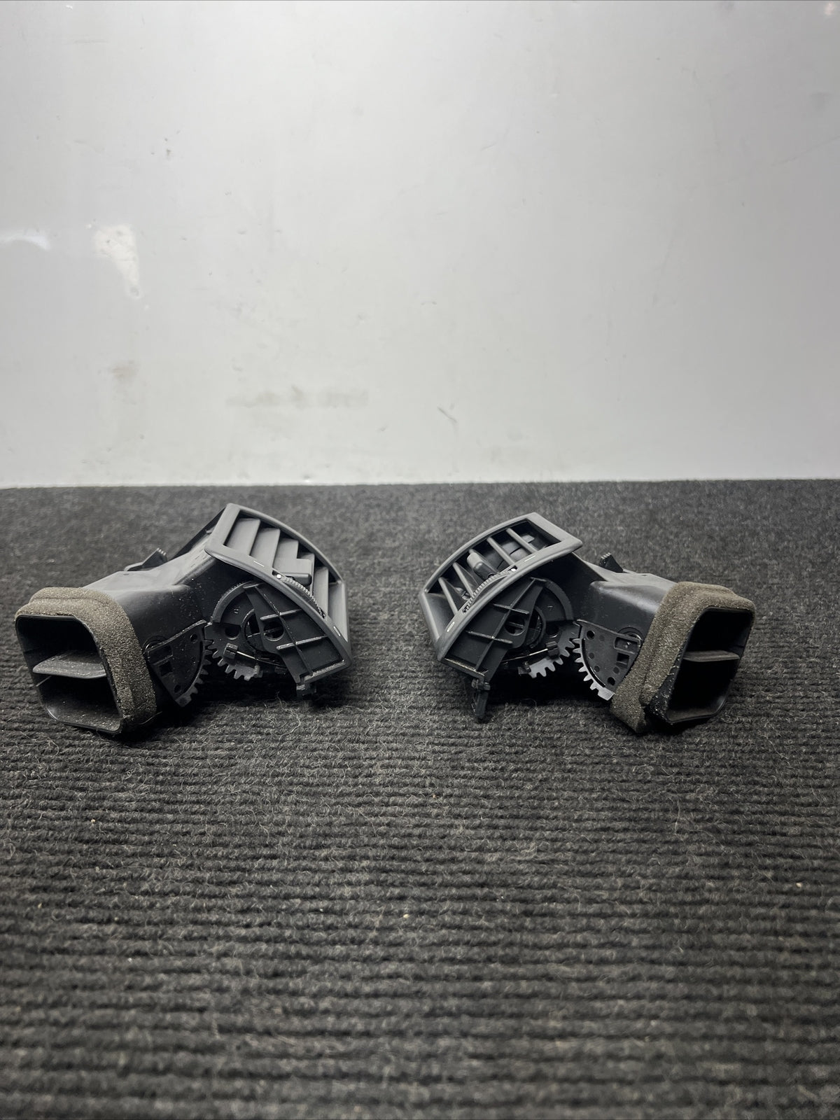 98-05 BMW E46 M3 3 SERIES FRONT L/R DASH END VENTS AC VENT AIR VENT OEM