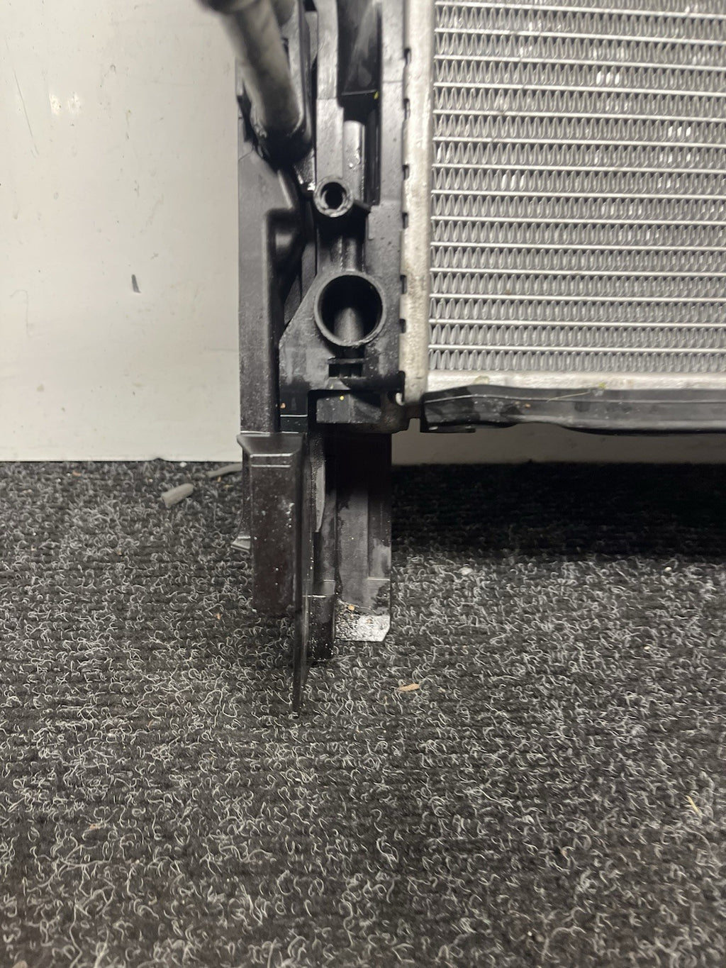☑️ 07-13 BMW E92 N54 335i RADIATOR M/T MANUAL TRANSMISSION W CONDENSER OEM