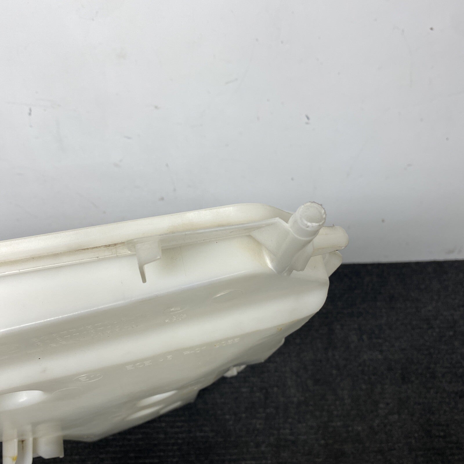☑️ 2008-2013 BMW 128i 135i E82 Windshield Washer Reservoir Tank Coupe Sedan OEM