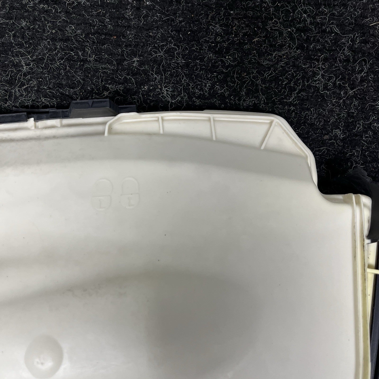 ☑️ BMW E88 E82 E90 E92 E84 DME ECU Electronic Computer Box Top Cover Housing OEM