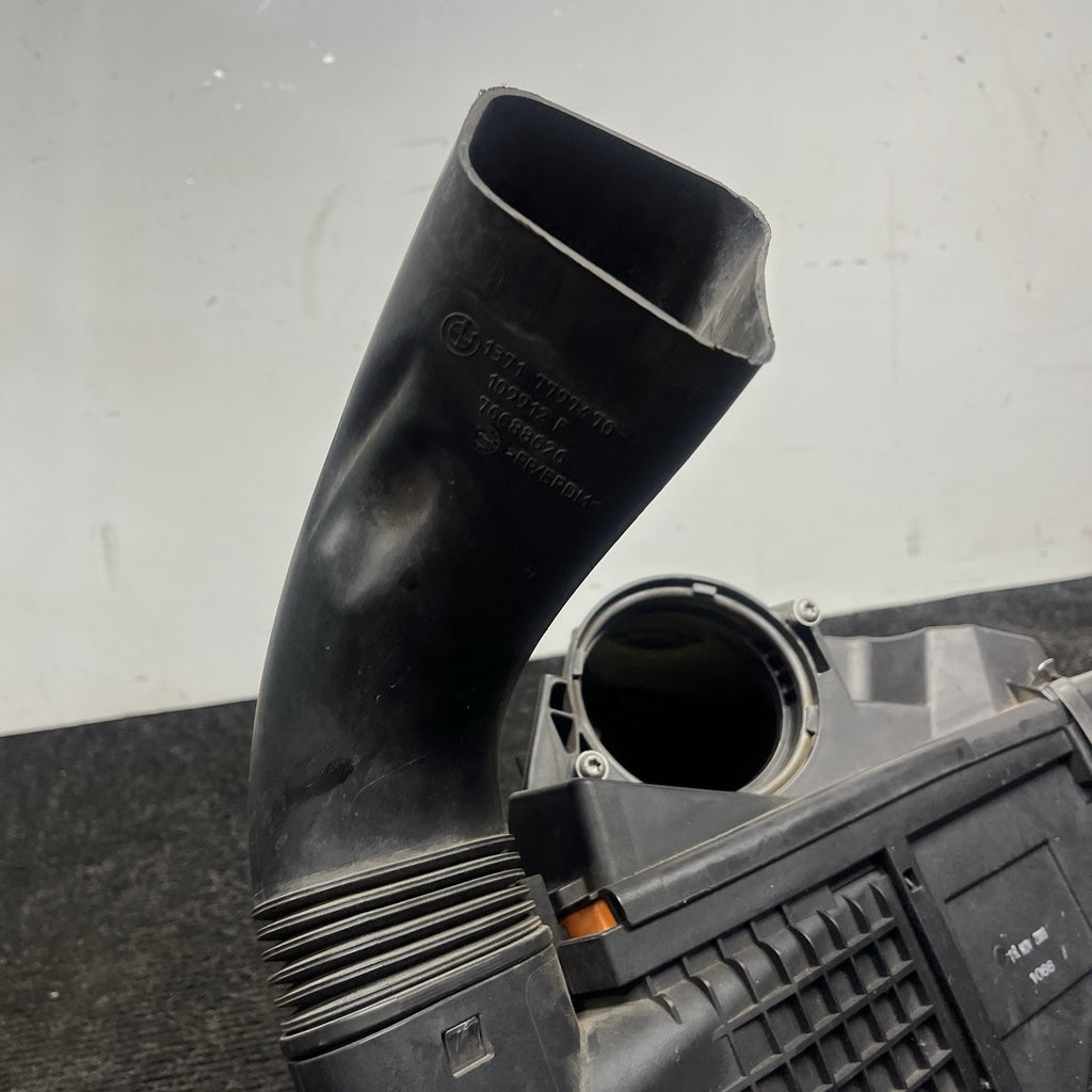 ☑️ 09-11 OEM BMW E90 335d M57 Diesel Engine Air Filter Housing Intake Silencer
