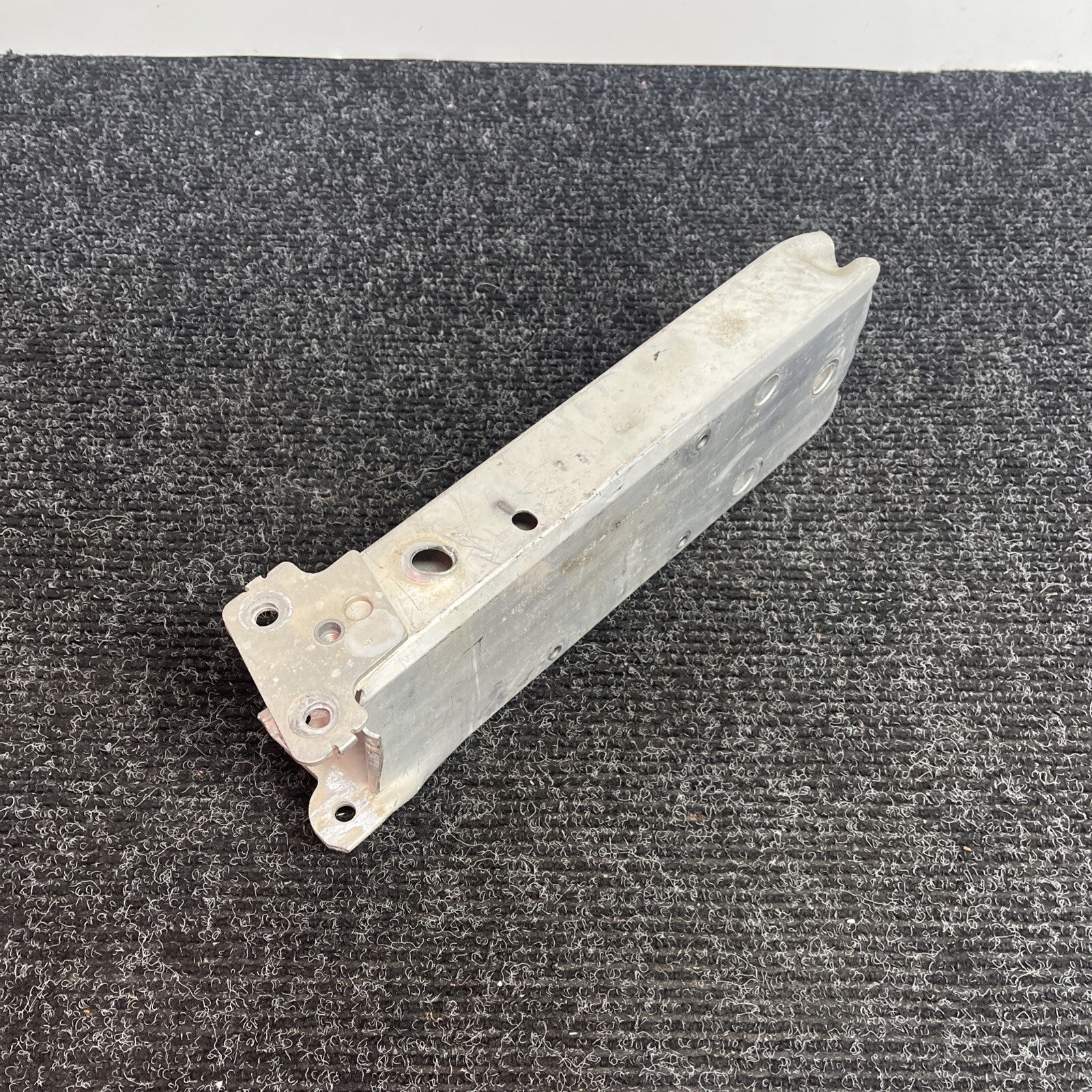☑️ 2012-2021 BMW 328i 430i M3  FRONT RIGHT SIDE BUMPER REINFORCEMENT BRACKET OEM