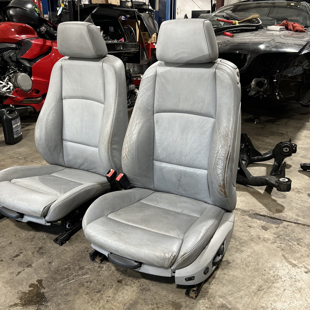 ☑️ 2008-2013 BMW E82 1-Series Coupe Leather Front Sport Seat Pair Grey OEM